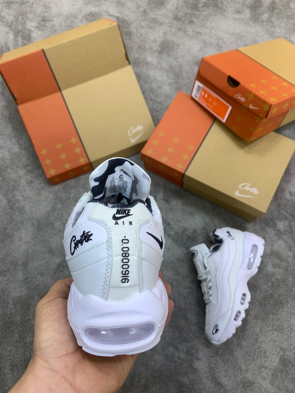 Air Max 95 x Corteiz Blancas