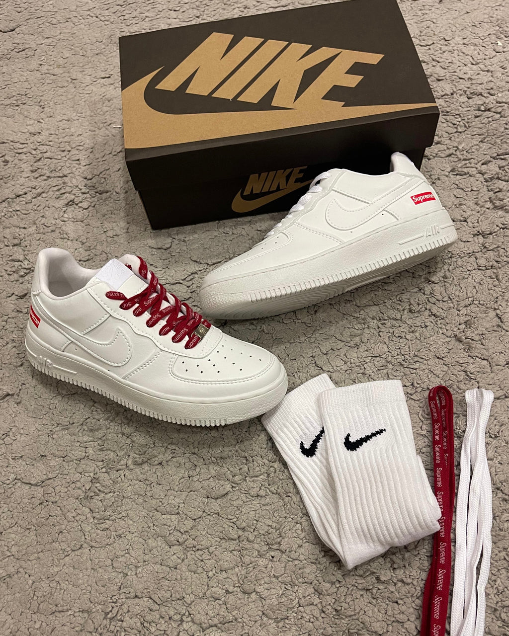 Nike Air Force x Supreme