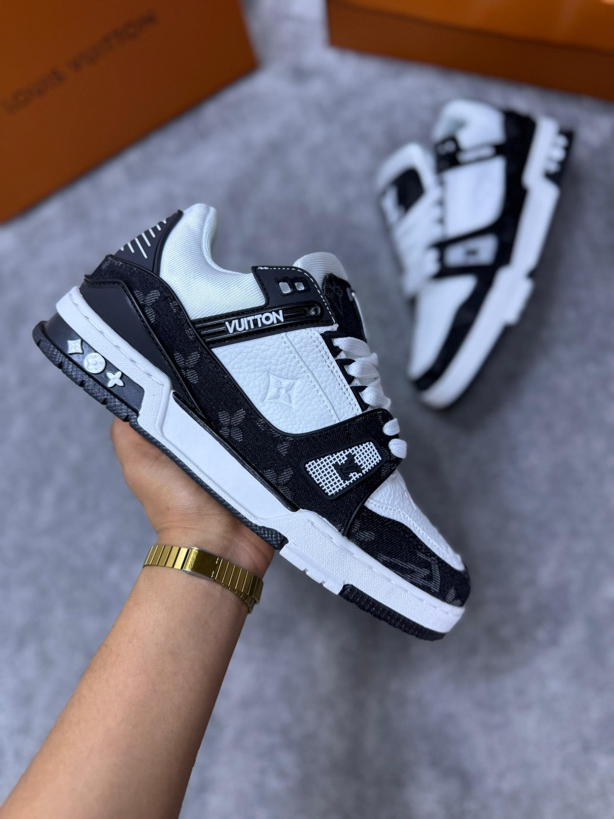 Louis Vuitton Trainer Negras