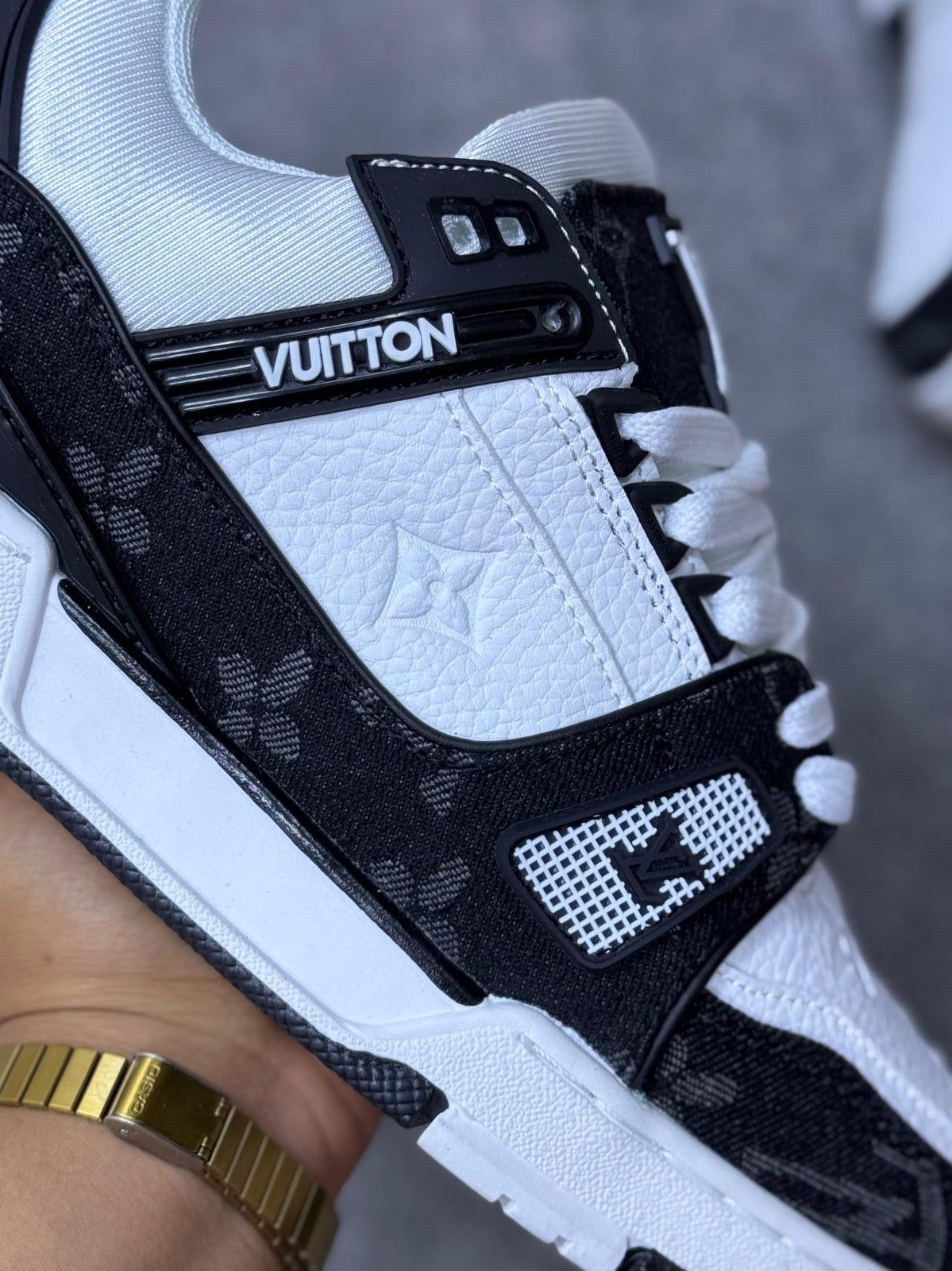 Louis Vuitton Trainer Negras