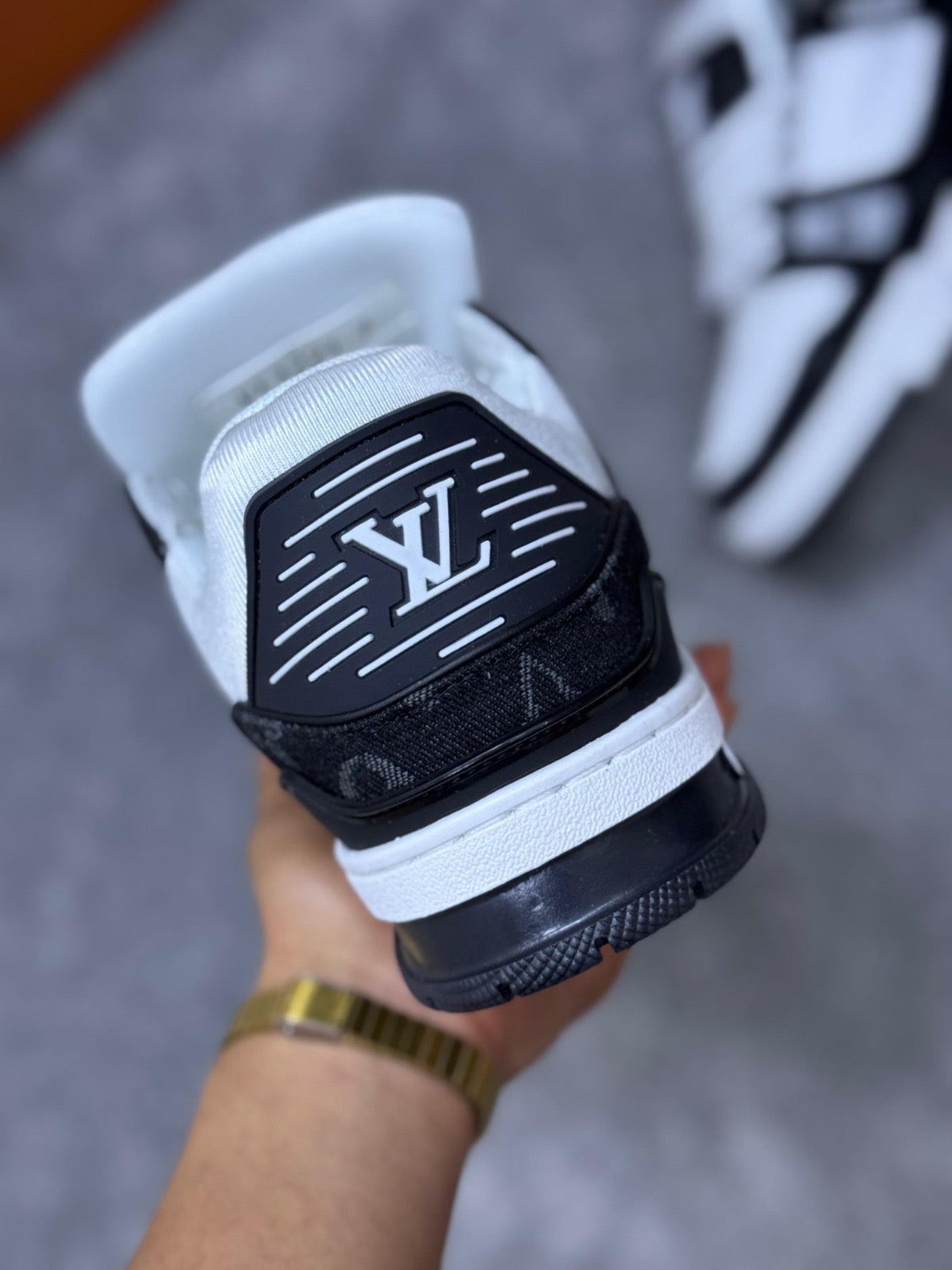 Louis Vuitton Trainer Negras
