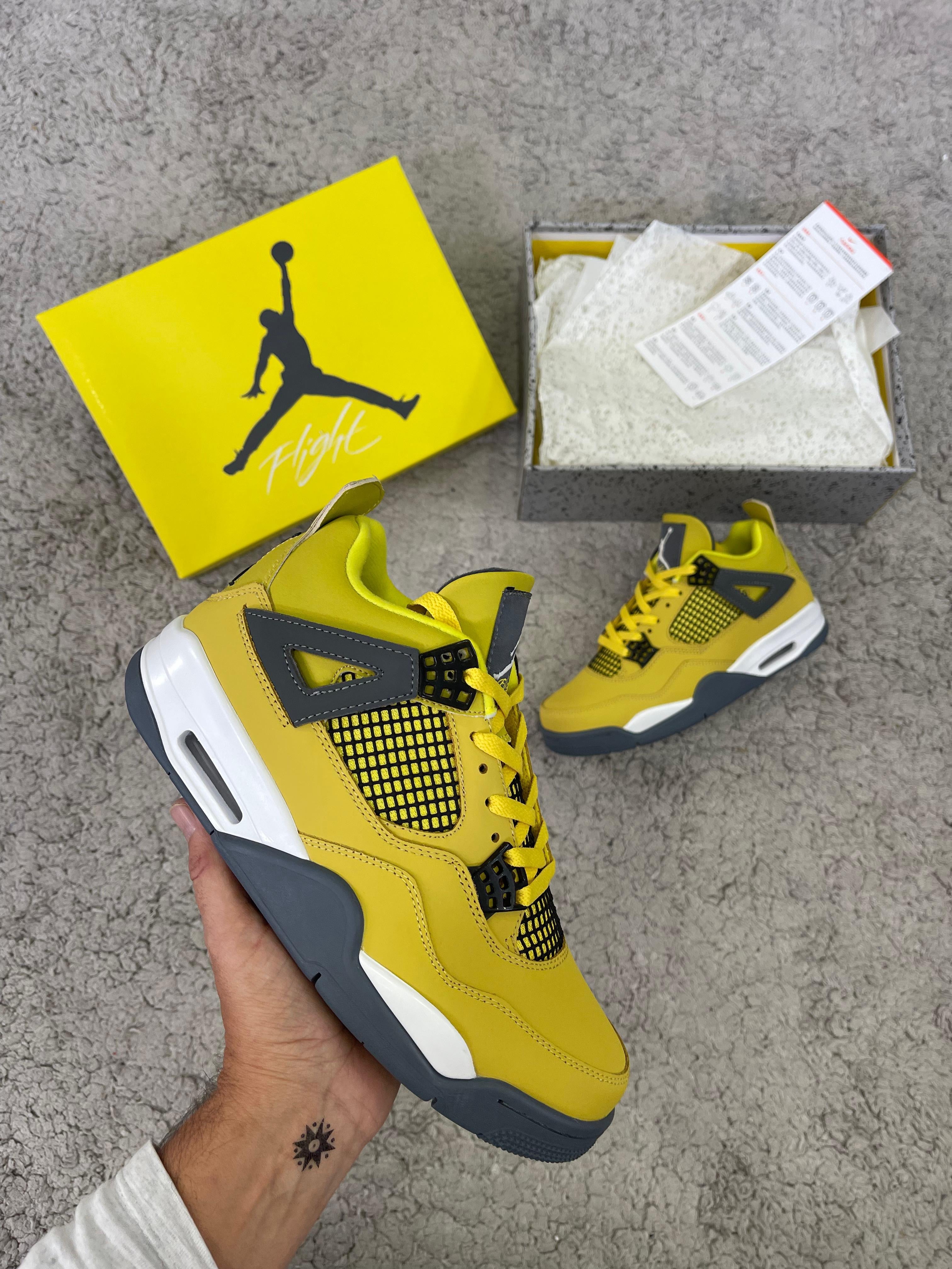Jordan 4 Yellow