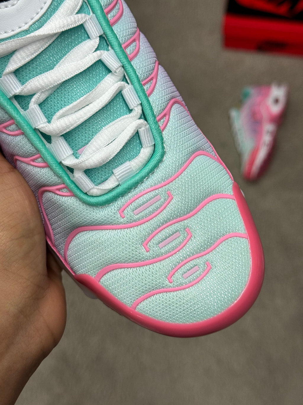 Nike TN Verde y Rosa