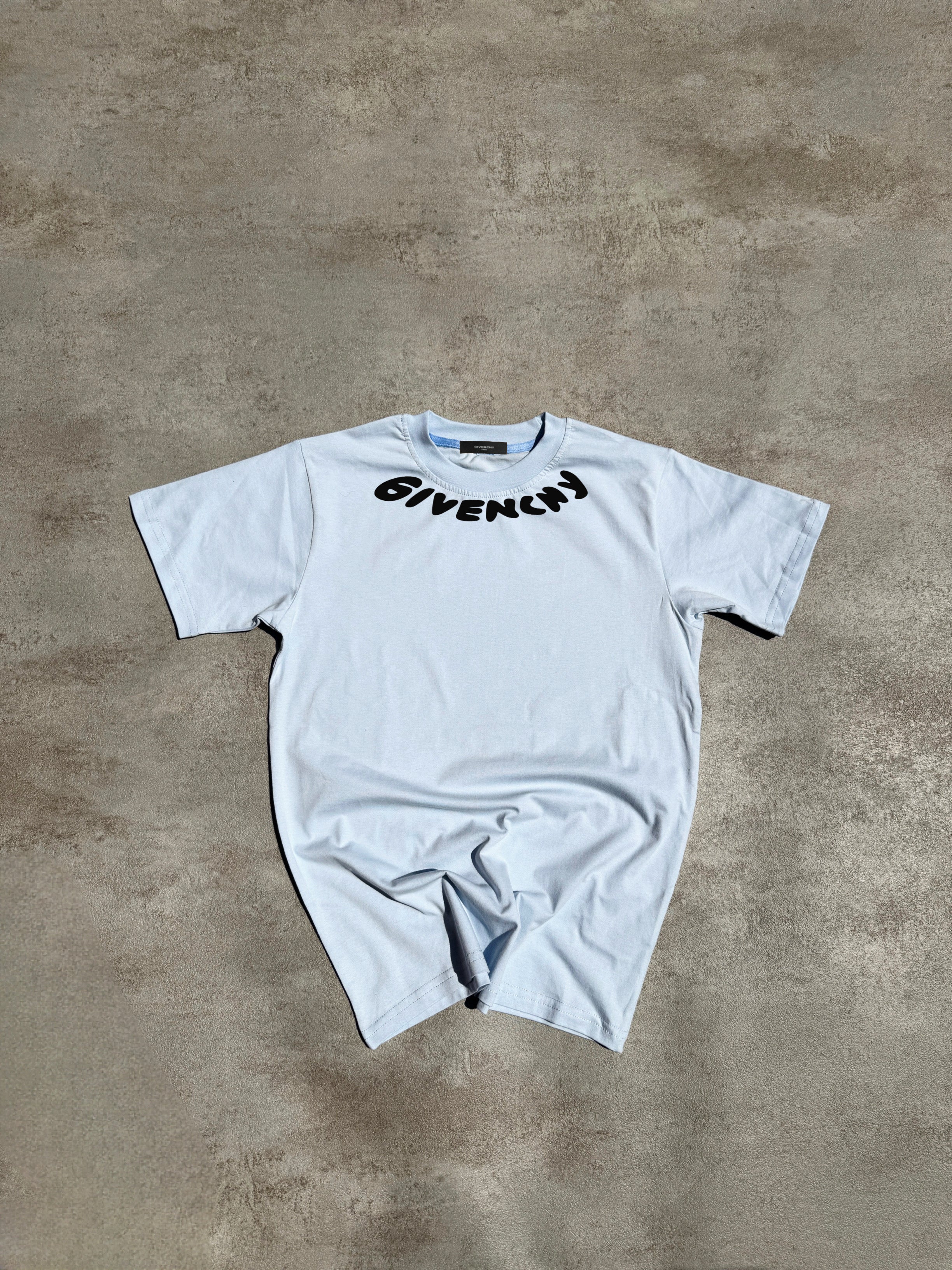 Camiseta Givenchy