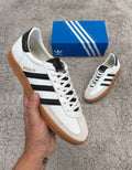 Adidas Spezial Blancas y Negras