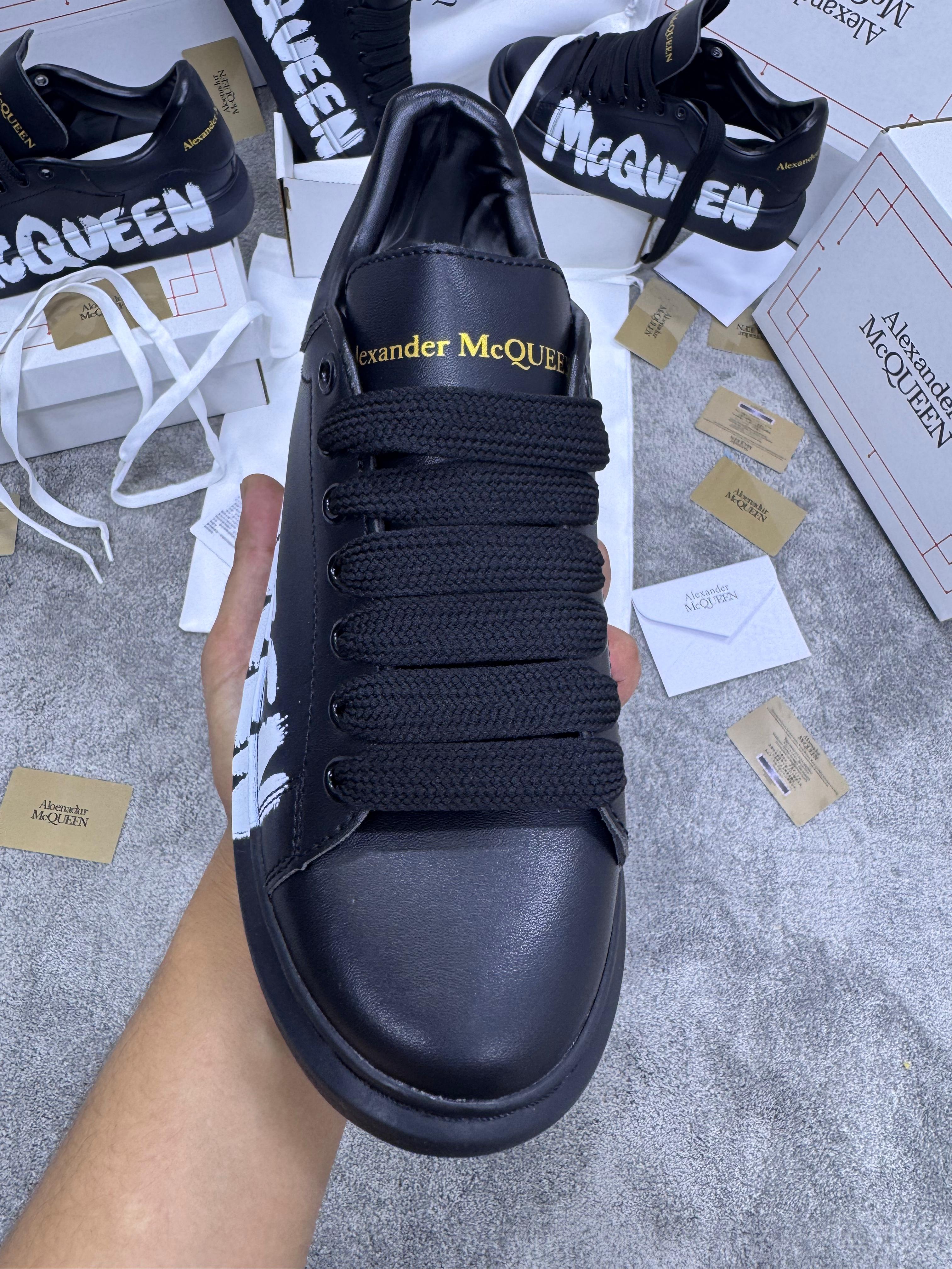 Alexander Mcqueen Graffiti Negras