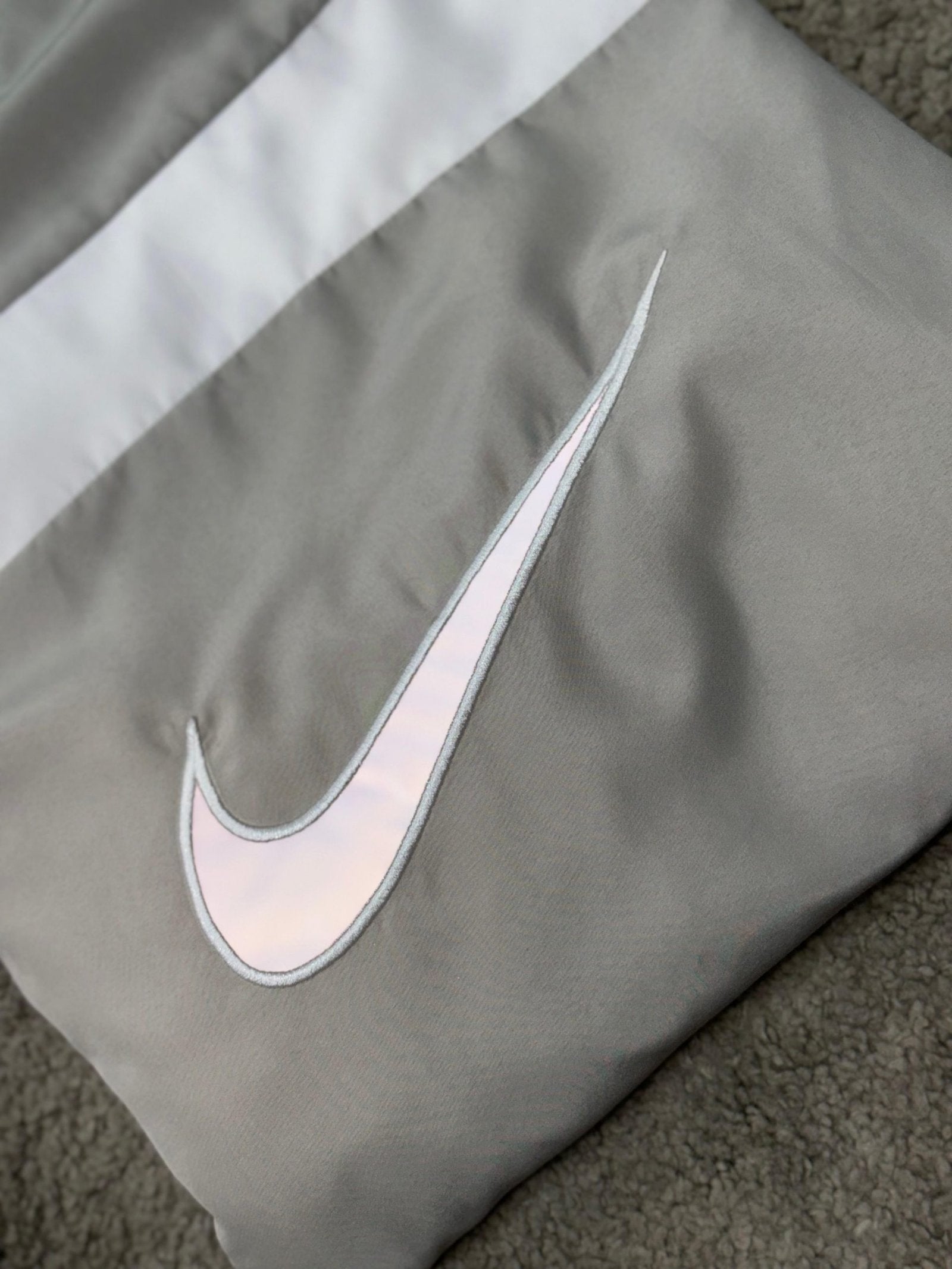 Chandal Nike Gris