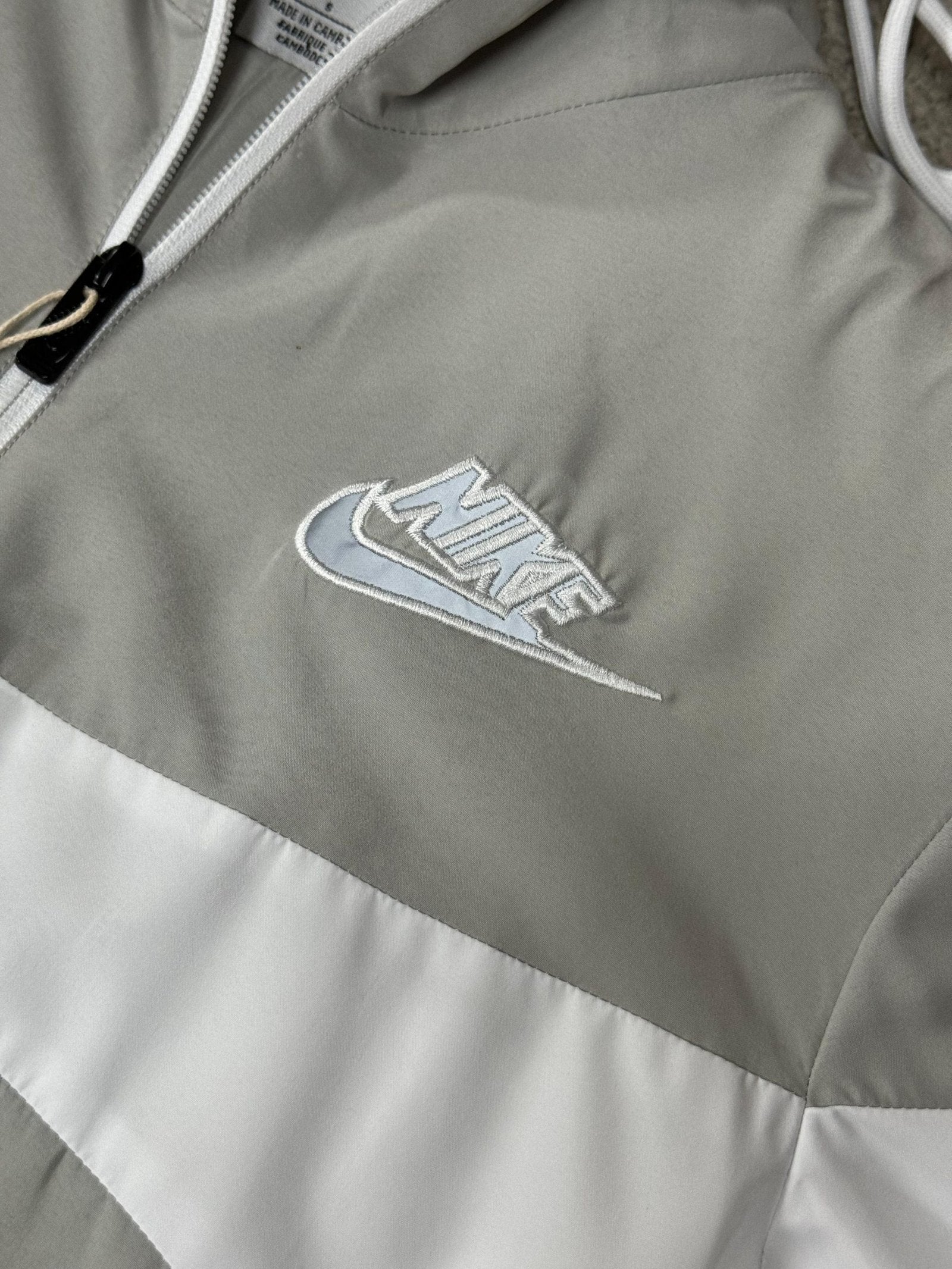 Chandal Nike Gris