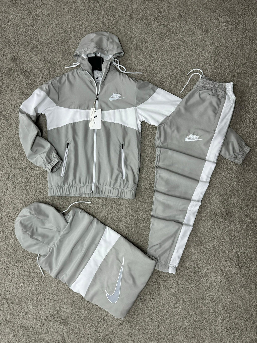 Chandal Nike Gris