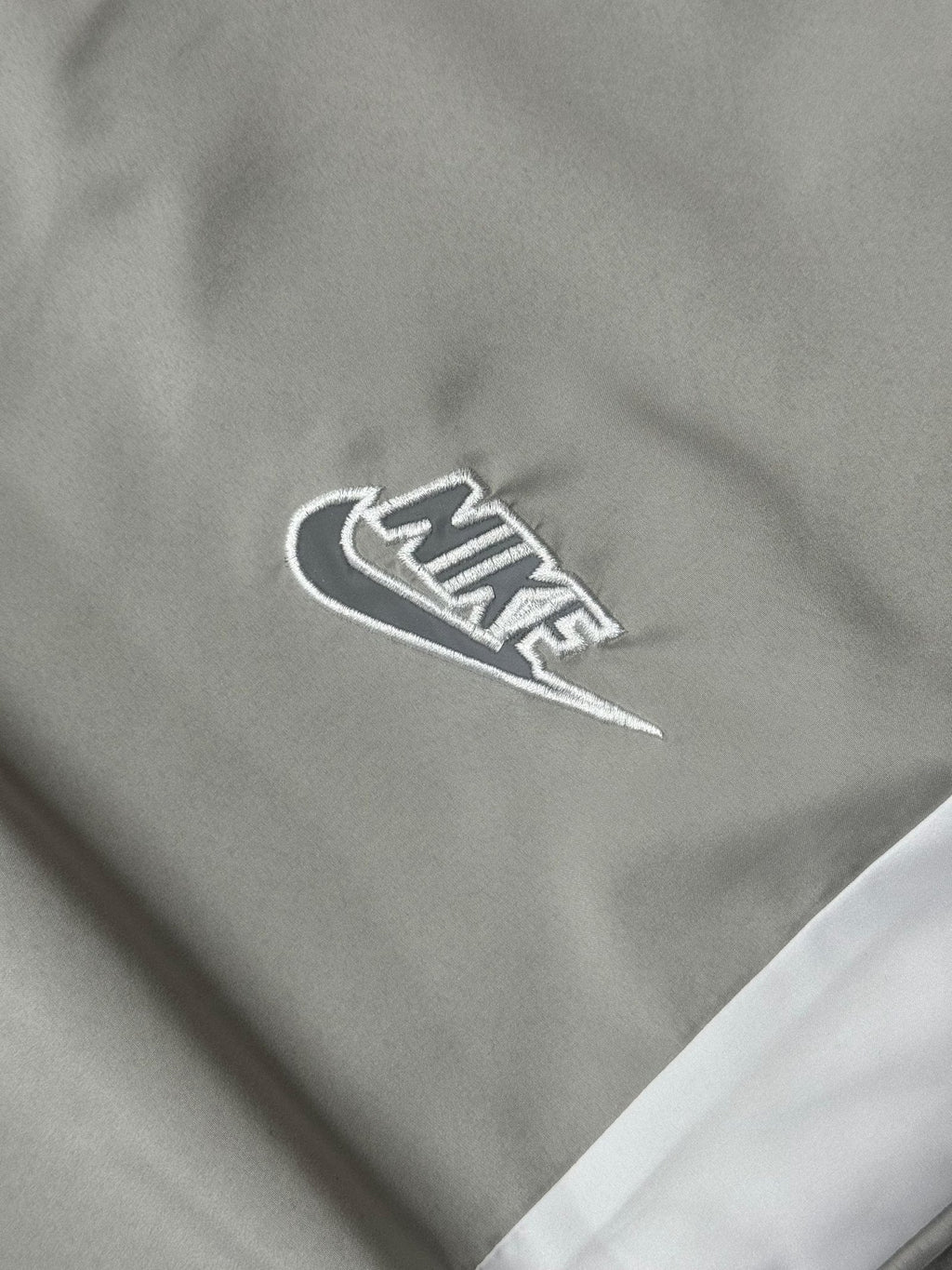 Chandal Nike Gris