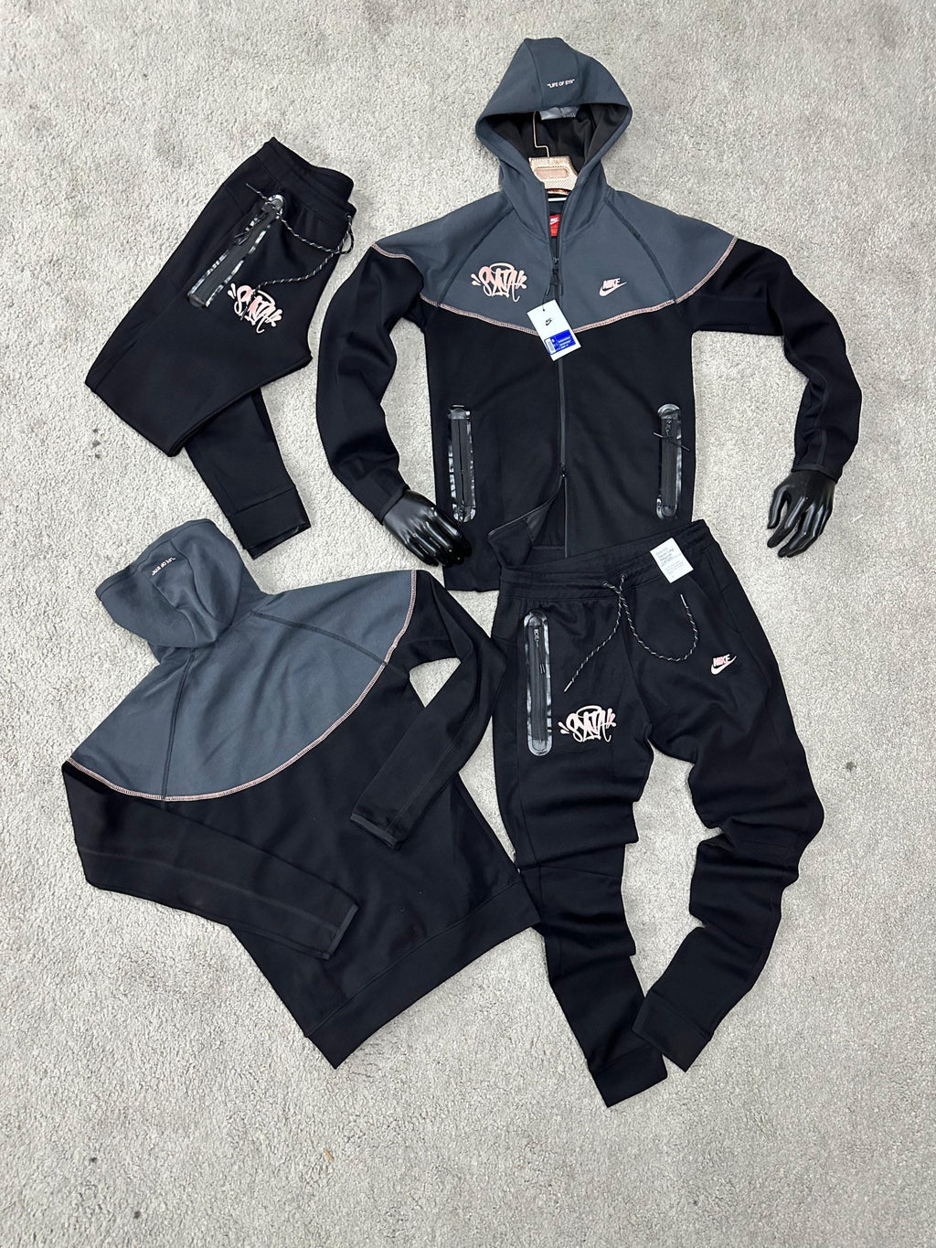 Chandal Nike Tech x Syna World