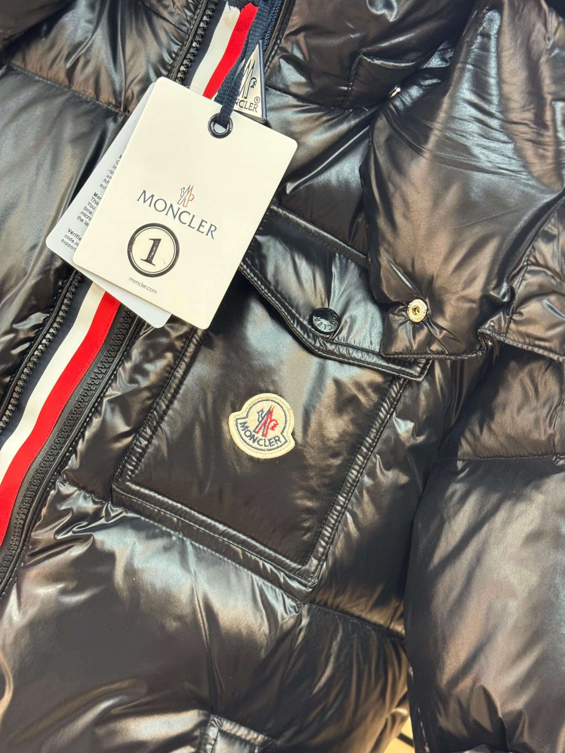 Abrigo Moncler Negro