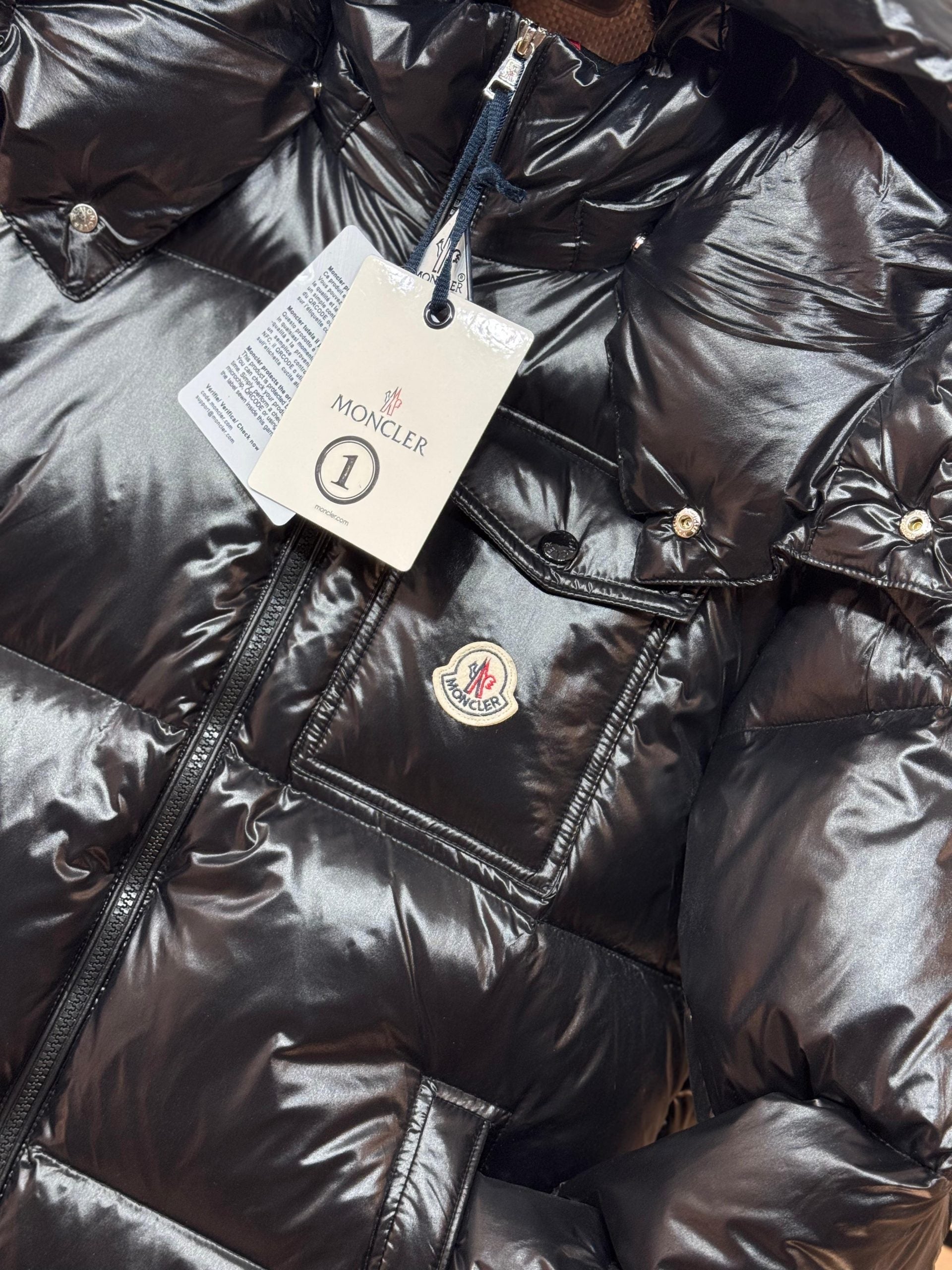 Abrigo Moncler Negro