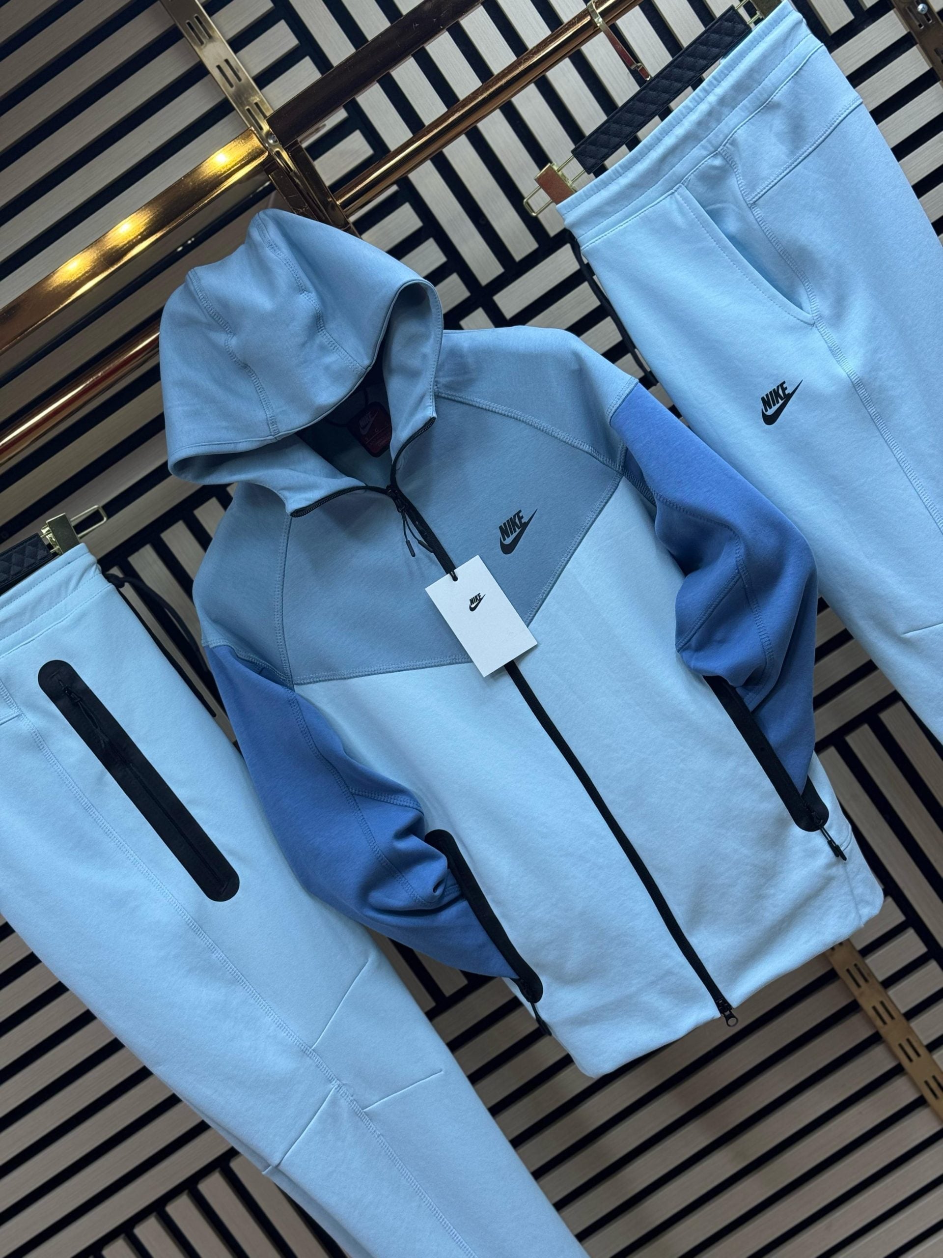 Chandal Nike Tech Azul