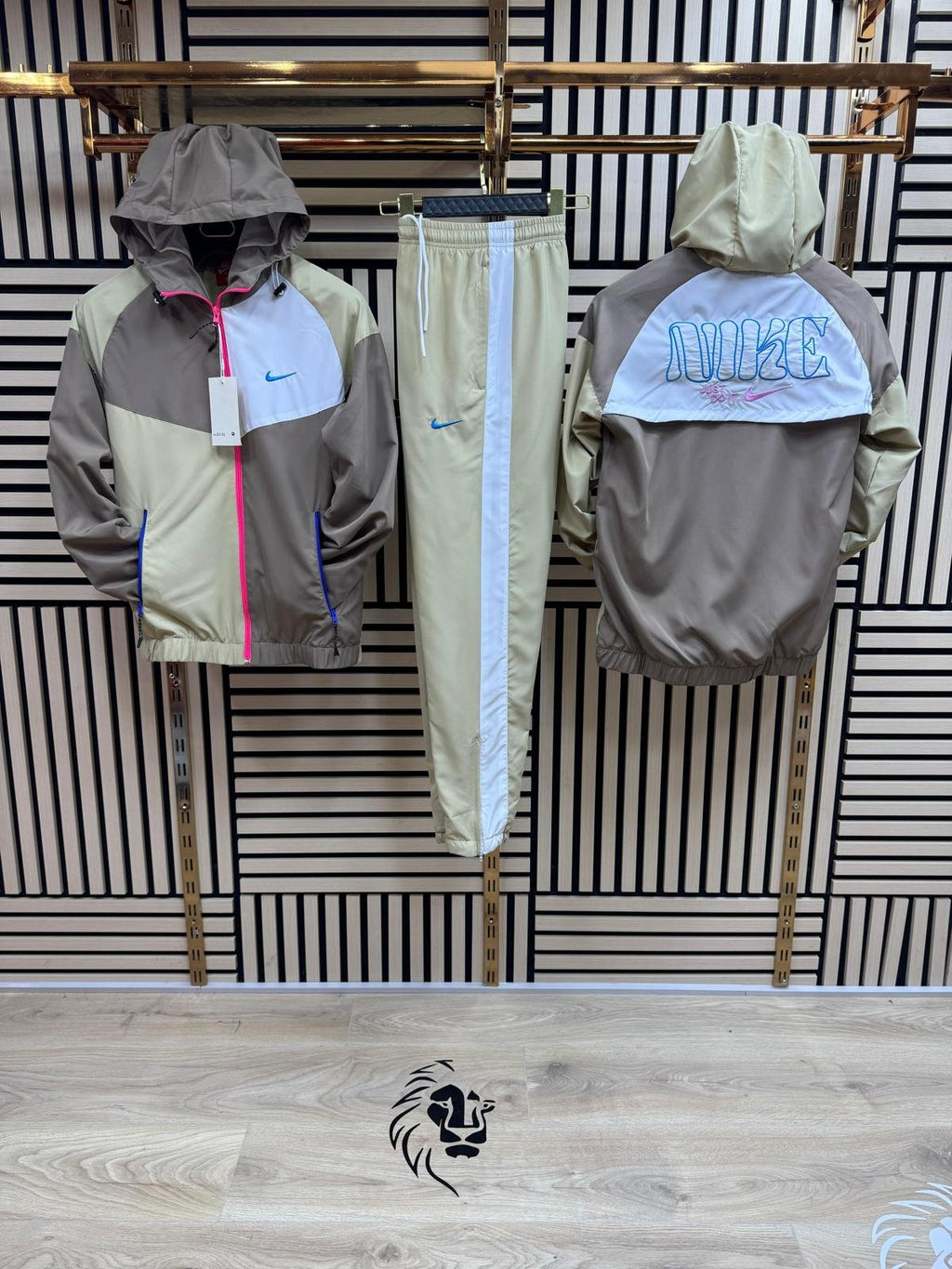 Chandal Nike Marrón