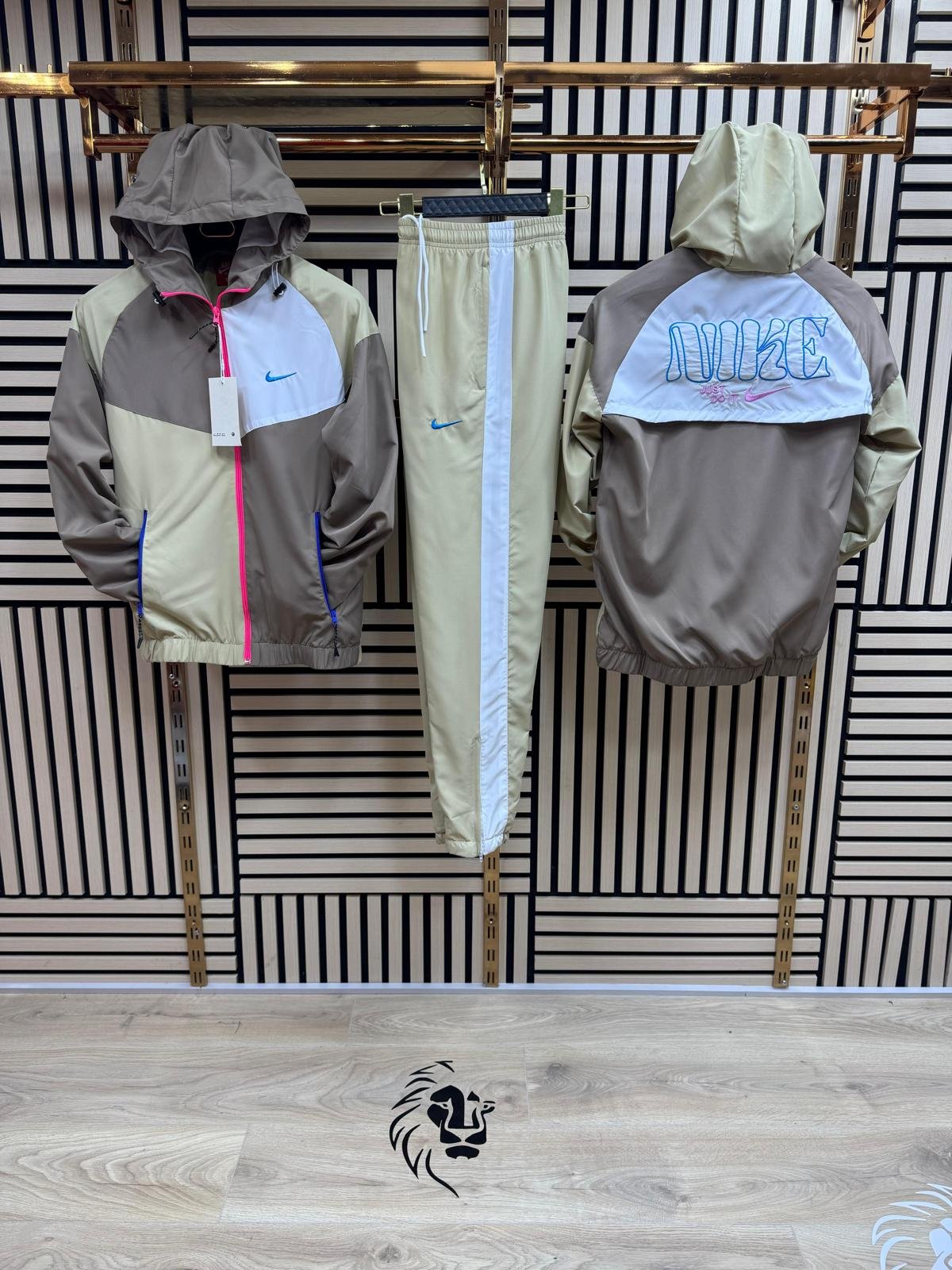 Chandal Nike Marrón