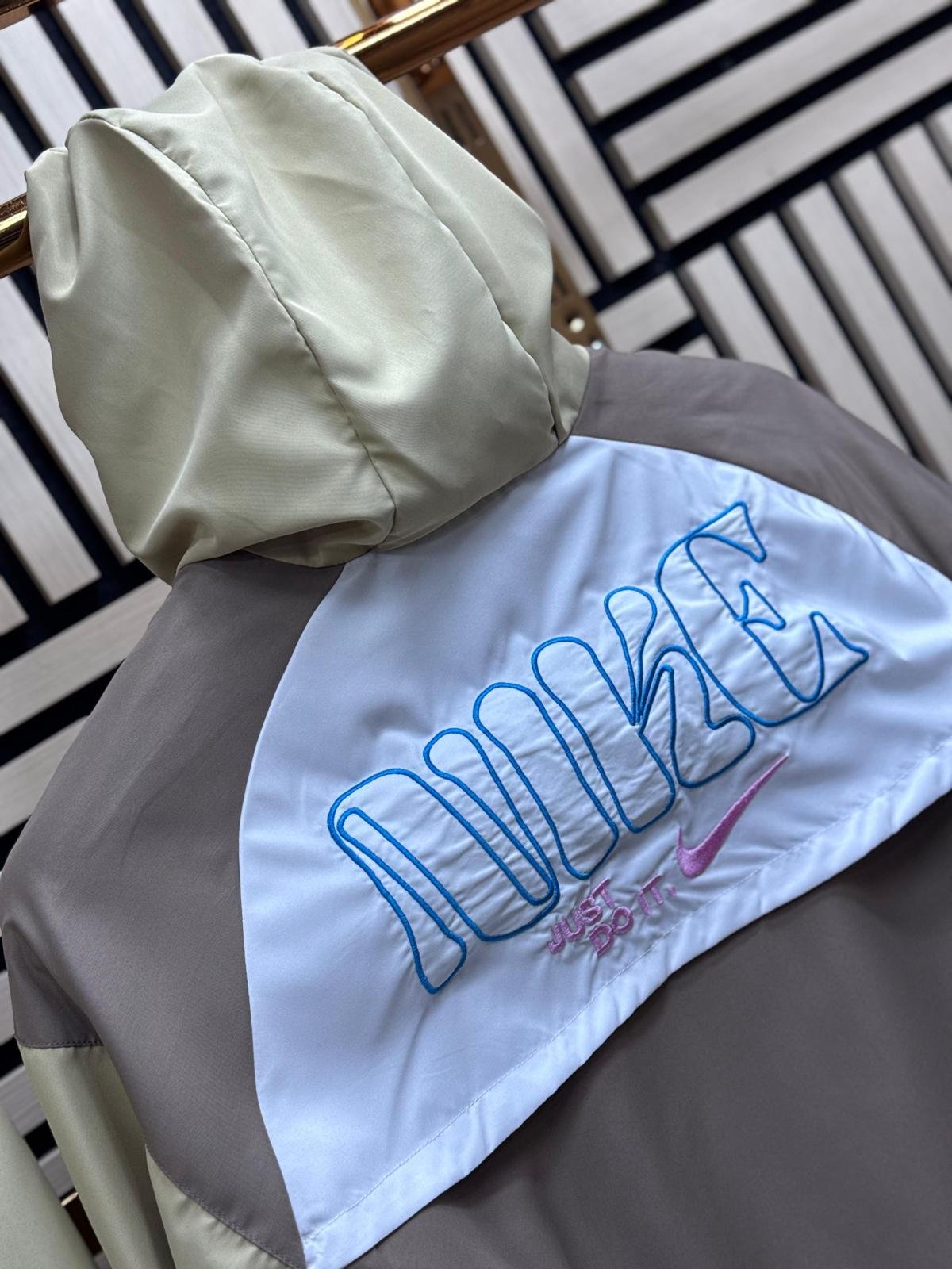 Chandal Nike Marrón