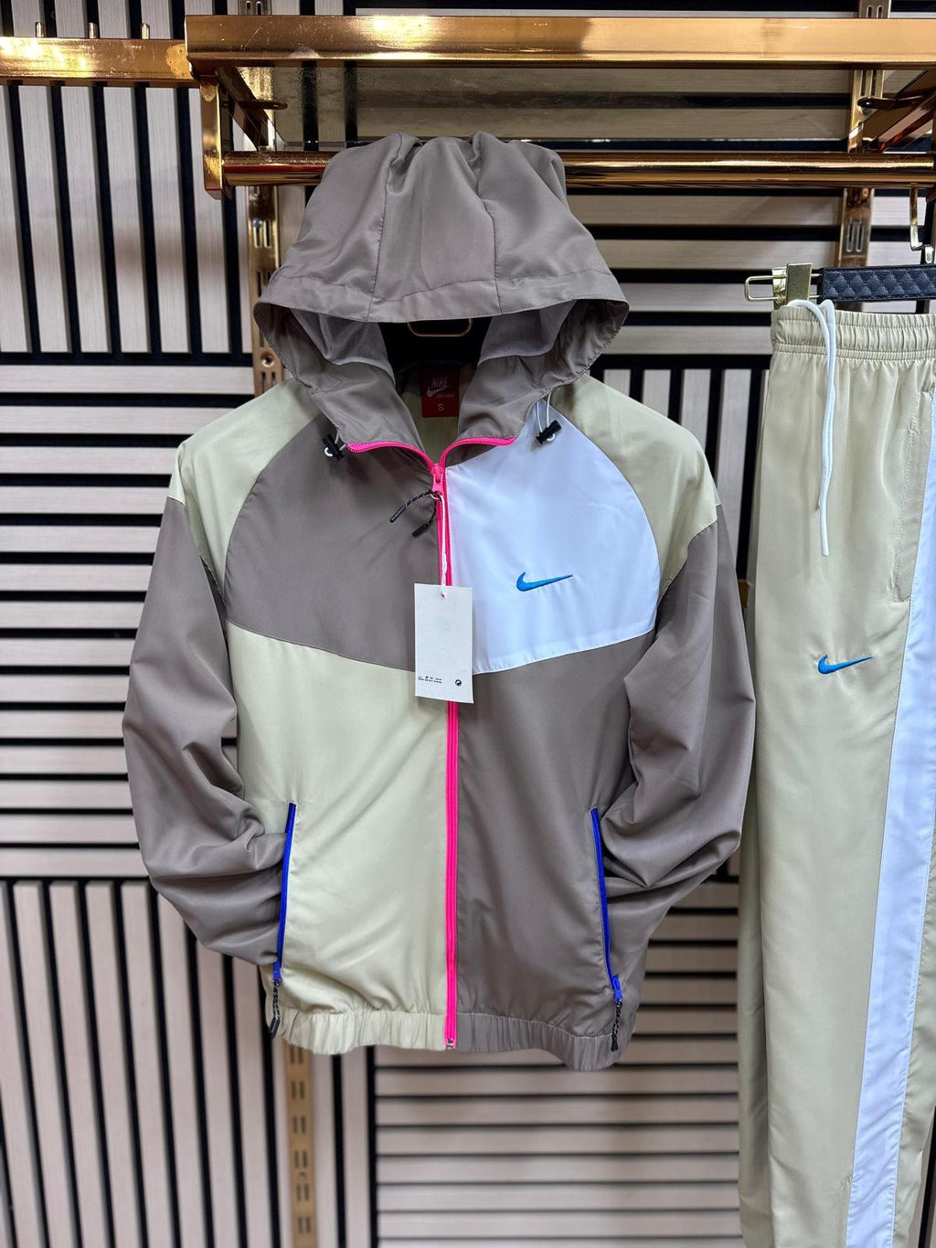 Chandal Nike Marrón