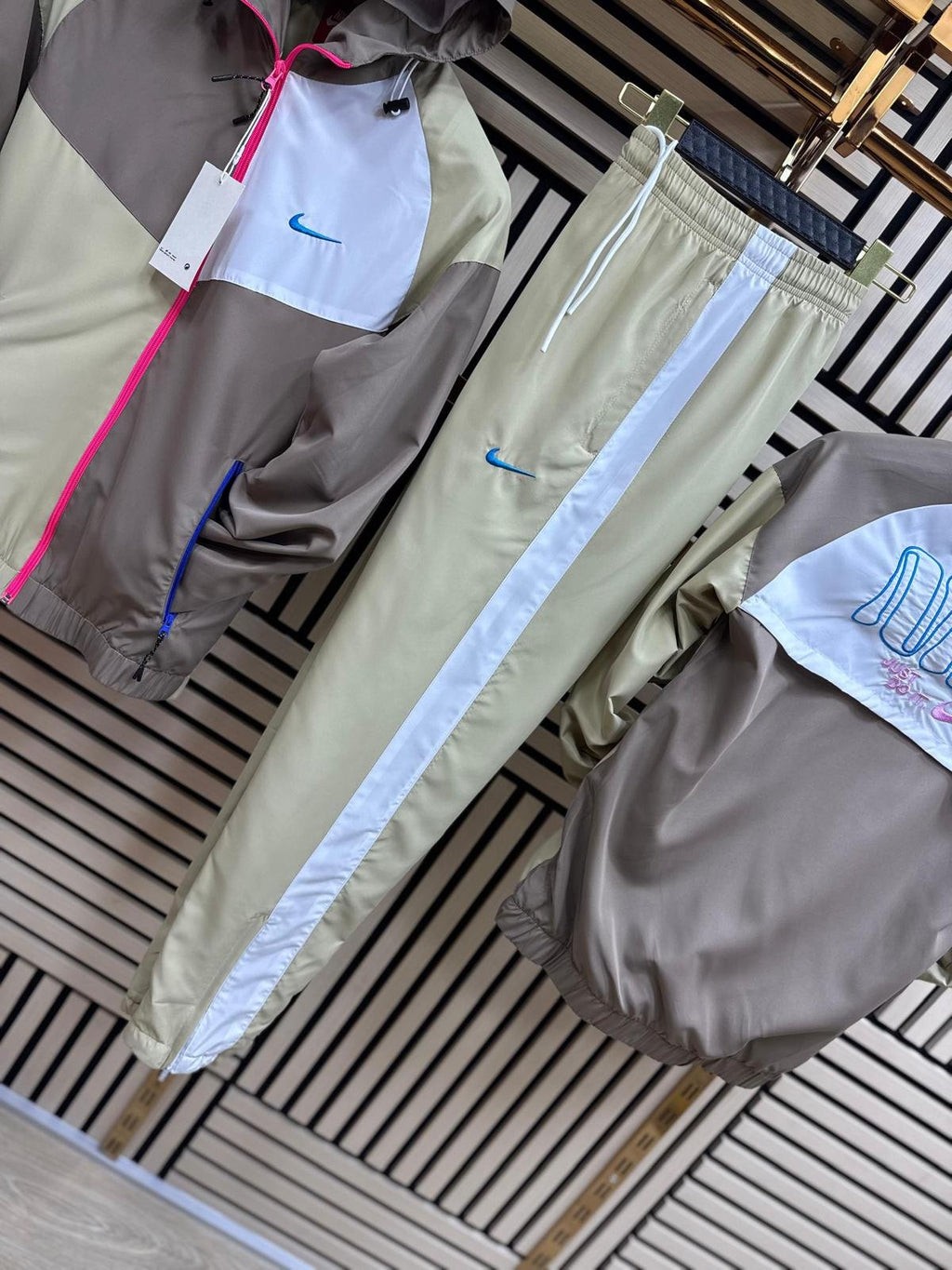 Chandal Nike Marrón