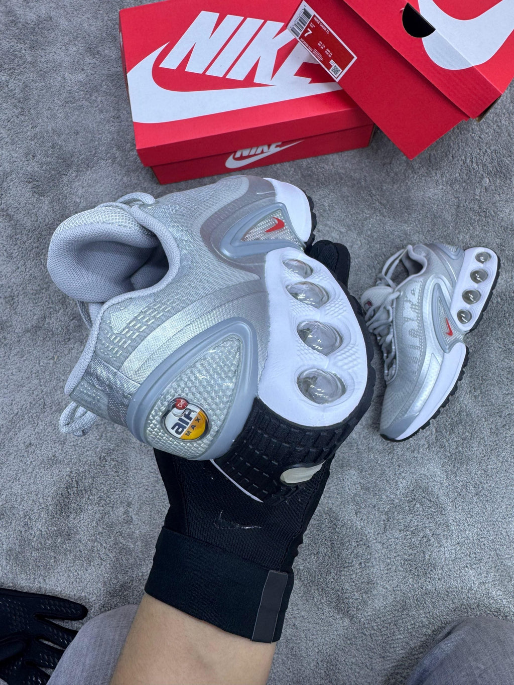 Air Max DN x Supreme Plata