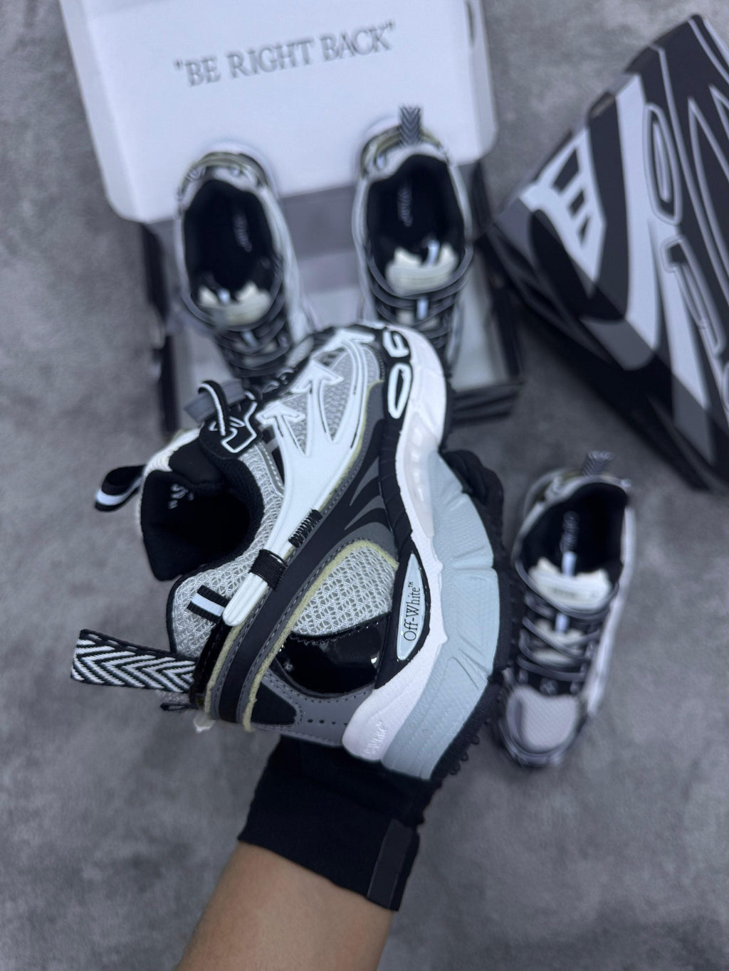 Off-White Be Right Negras/Plata