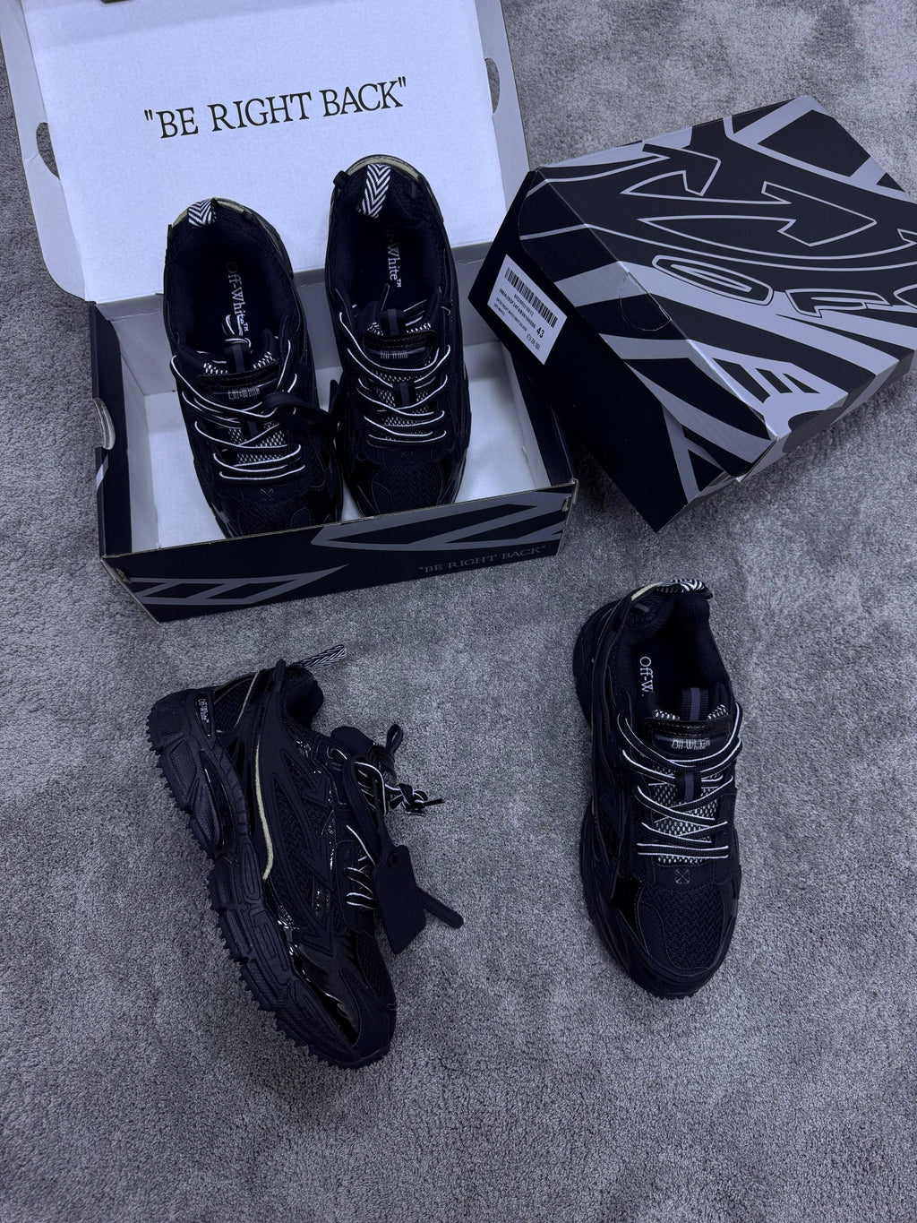 Off-White Be Right Negras