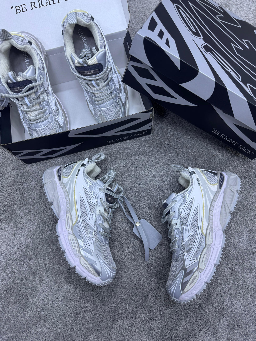 Off-White Be Right Plata