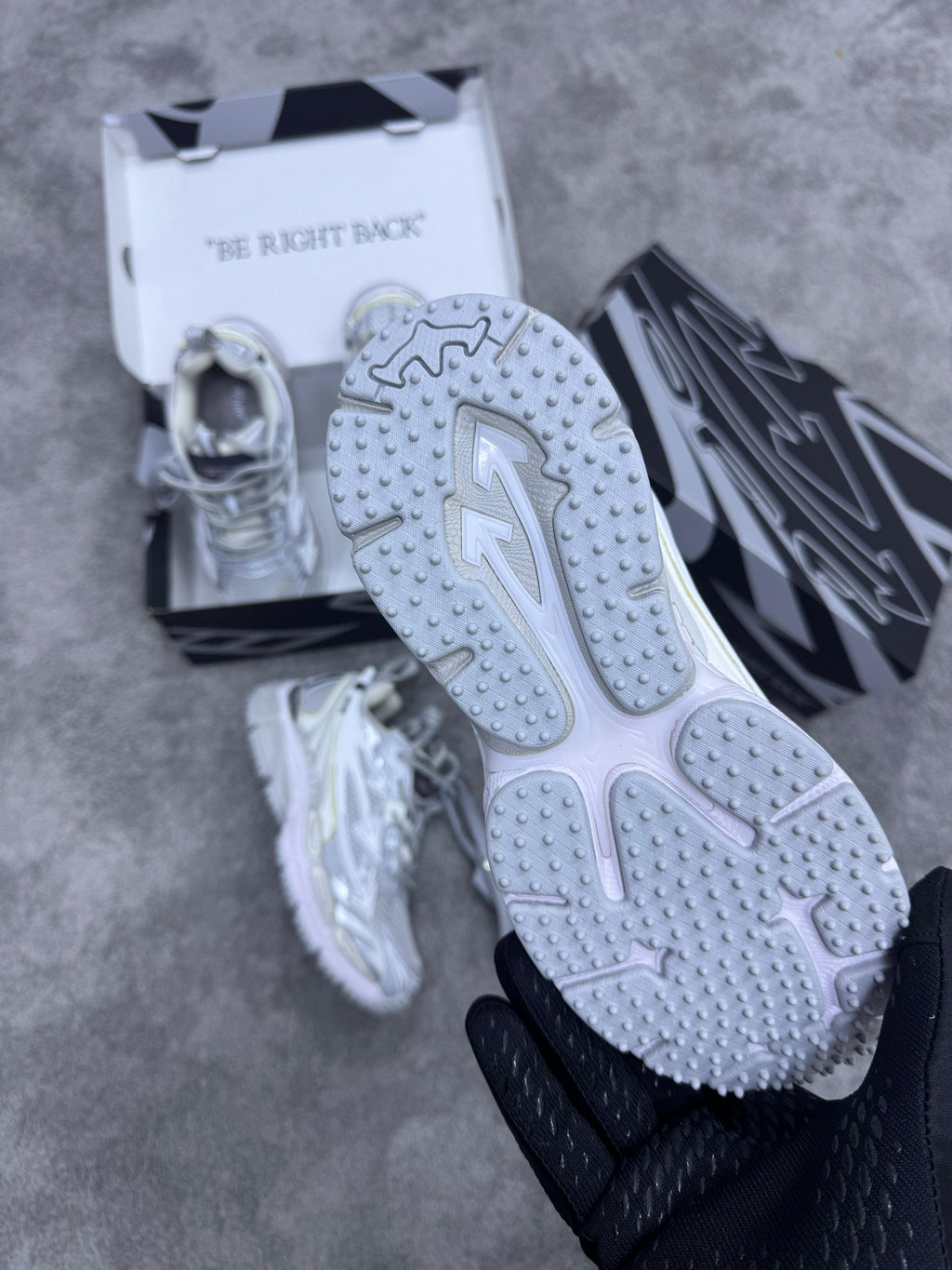 Off-White Be Right Plata