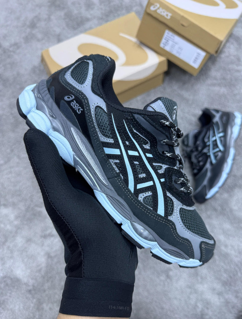 Asics GEL-NYC Negras