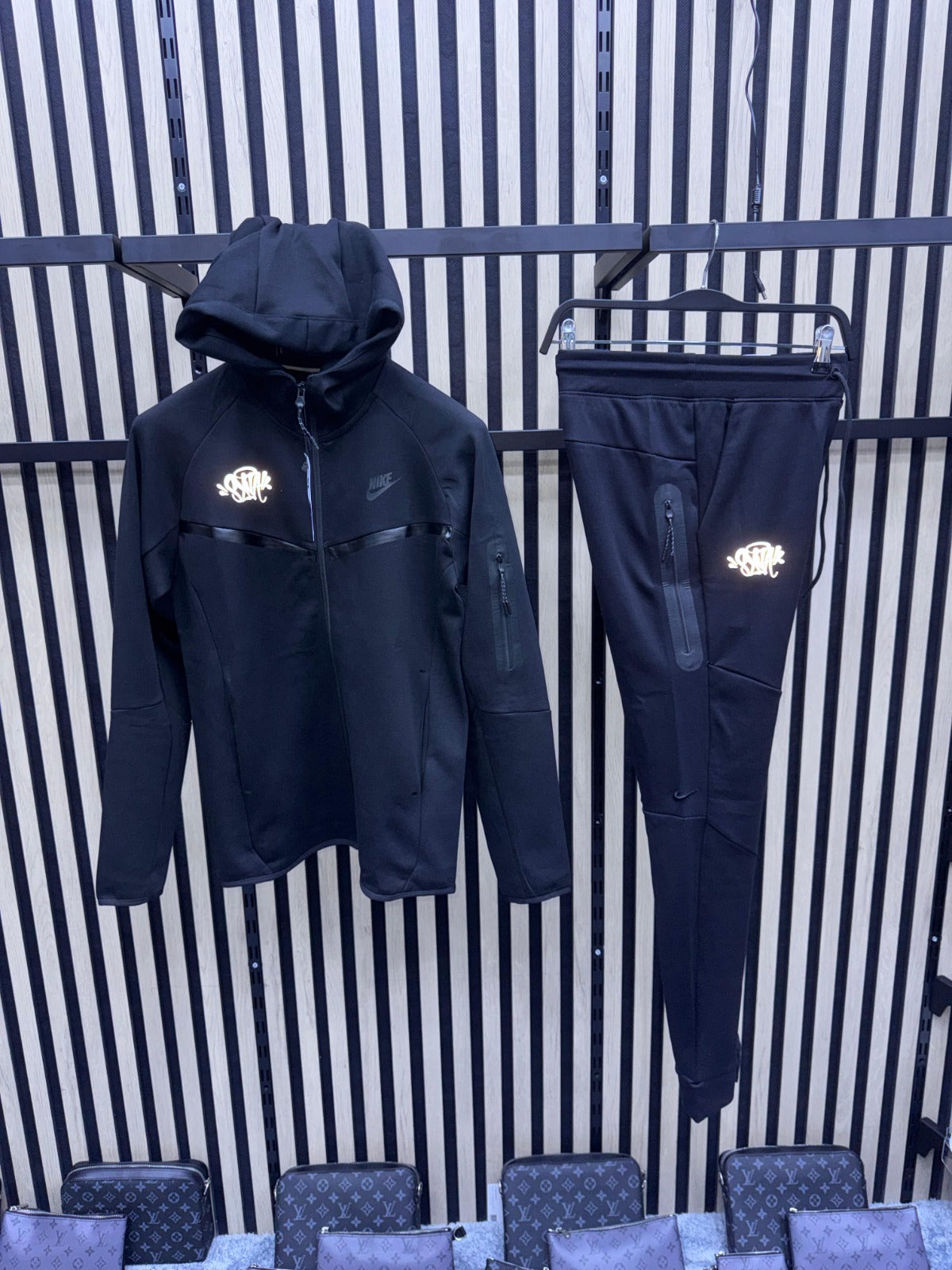 Chándal Nike Tech x Syna Negro
