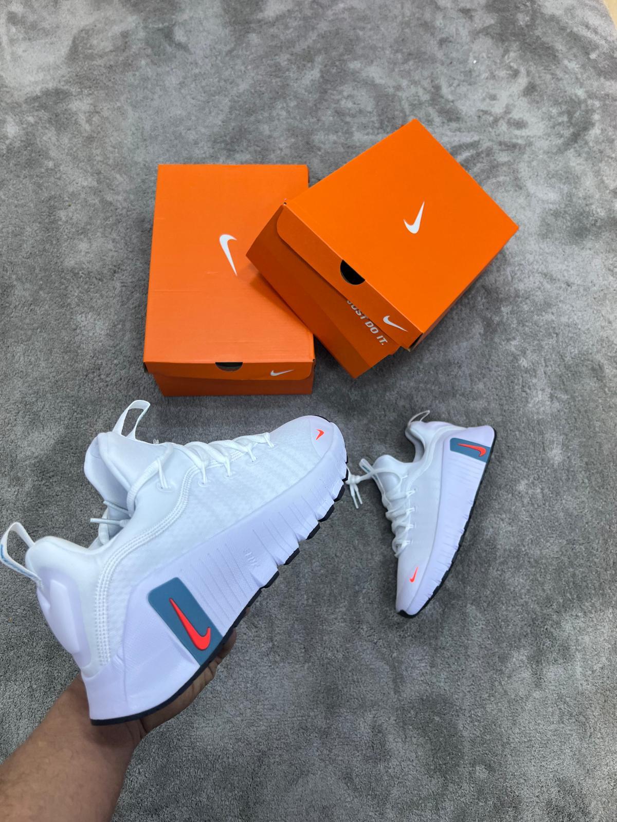 Nike Free Metcon Blancas