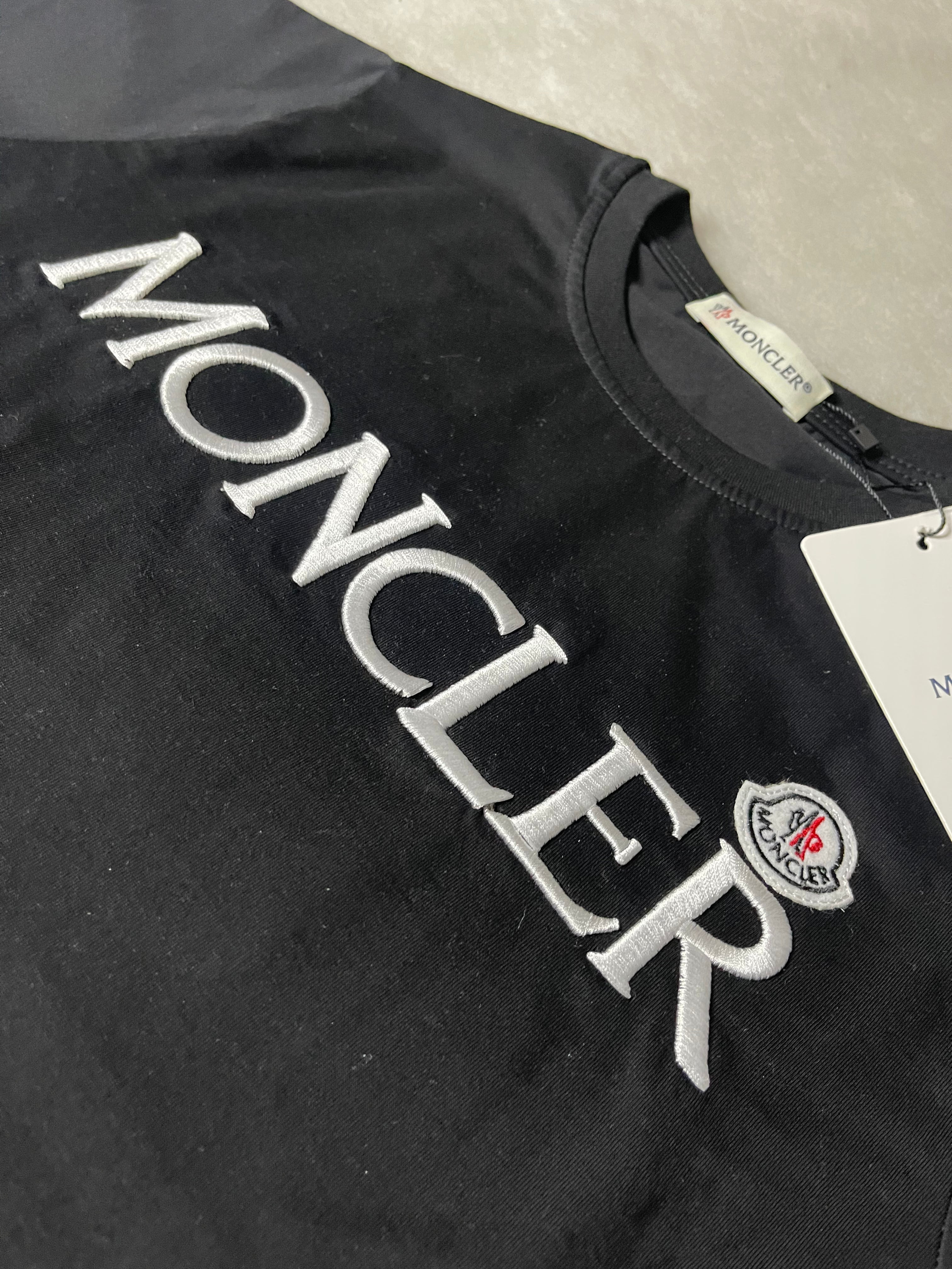 Camiseta Moncler Negra