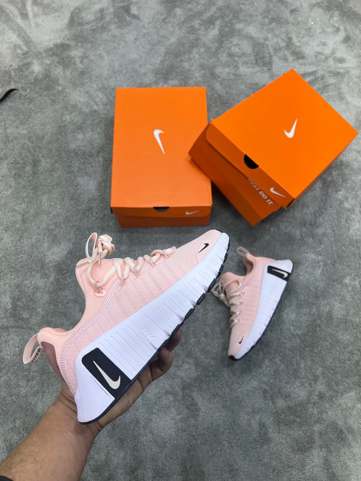 Nike Free Metcon Rosas